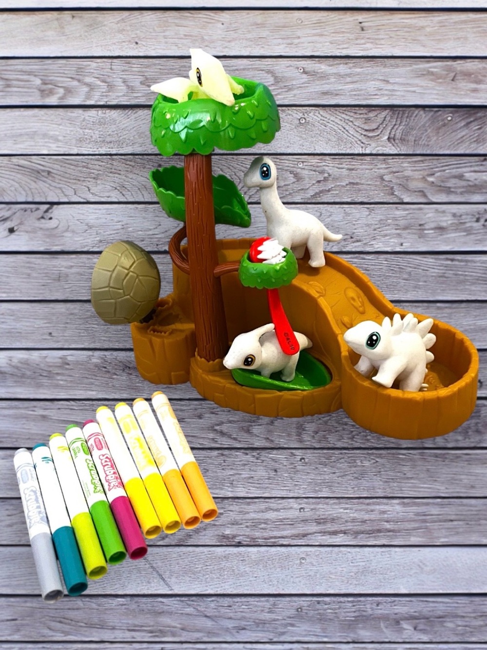 Crayola Scribble Scrubbie Pets Dinosaur waterslide
